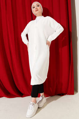 Pazarium - Önü Düğmeli Ayrobin Beyaz Uzun Hırka