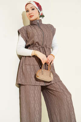 Bel Tünelli Kabartma Desen Yelekli Takım Vizon - Thumbnail