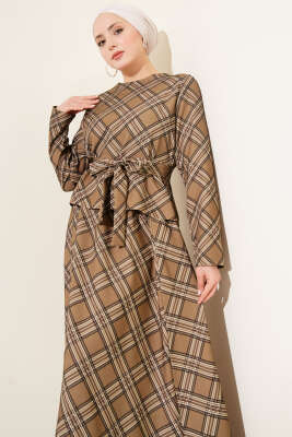 Ekoseli Desenli Etekli Bluzlu Takım Latte - Thumbnail