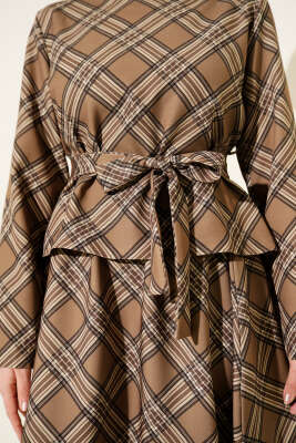 Ekoseli Desenli Etekli Bluzlu Takım Latte - Thumbnail