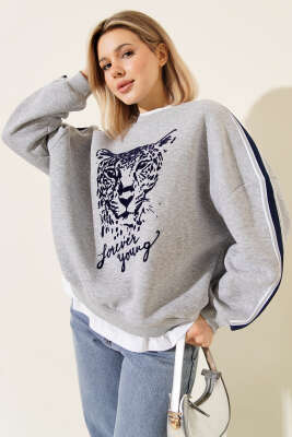 Pazarium - Leopar Figürlü Üç İplik Sweatshirt Gri