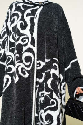 Angora Detaylı Yaka Düğmeli Panço Siyah Beyaz - Thumbnail