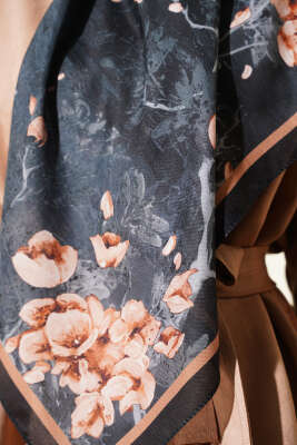 120 cm Çiçekli Soft Eşarp Siyah - Başörtüsü