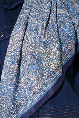 120 cm Etnik Desen Eşarp Lacivert - Başörtüsü