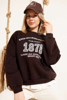 1875 Yazılı Oversize Üç İplik Sweatshirt Kahve - QUZU