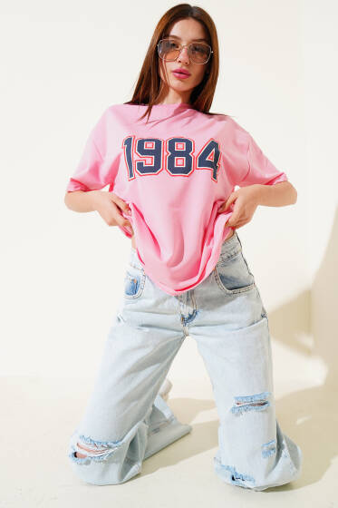 1984 Yazılı T-shirt Pembe - Kadın Giyim Modelleri