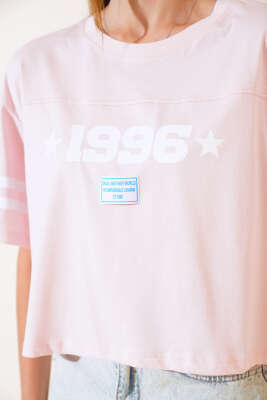 1996 Baskılı T-shirt Pembe - Kadın Giyim Modelleri