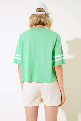 1996 Baskılı T-shirt Yeşil - Kadın Giyim Modelleri