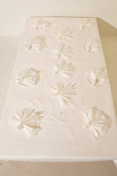 26 Parça Dantelli Sofra Takımı Ekru - Masa Örtüsü
