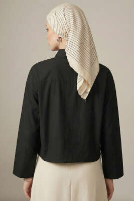 3D Çiçek Aplikeli Gömlek Siyah - Günün Kombini