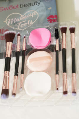 6'li Pudra Süngerli Makyaj Fırça Seti Siyah - Makyaj Aksesuarları