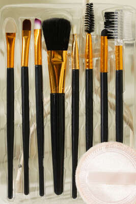 8'li Makyaj Süngerli Fırça Seti Siyah - Makyaj Aksesuarları