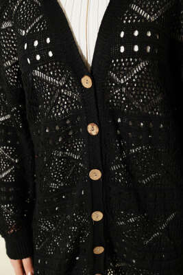 Ahşap Düğmeli Araboy Ajurlu Triko Hırka Siyah - Hırka