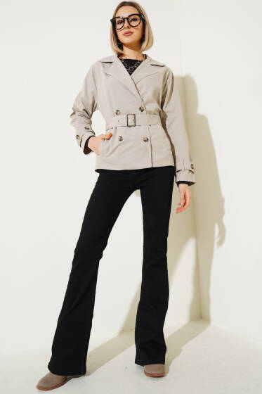 Apoletli Dört Düğmeli Trençkot Taş - Kadın Giyim Modelleri