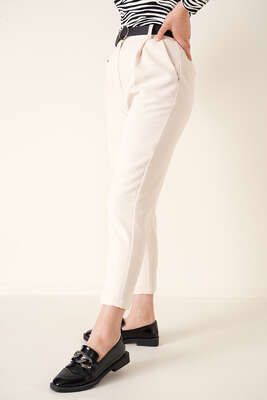 Arka Beli Lastikli Pantolon Bej - Pantolon