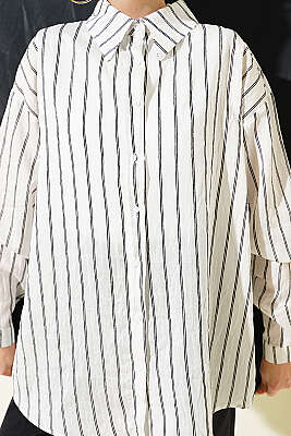 Arka Çift Pileli Çizgili Gömlek Beyaz - Gömlek