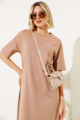 Arkası Yırtmaçlı Kısa Kol Elbise Latte - Kadın Giyim Modelleri