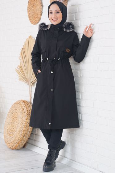 Arma Detaylı Kapüşonlu Siyah Kaban - Bayan Mont