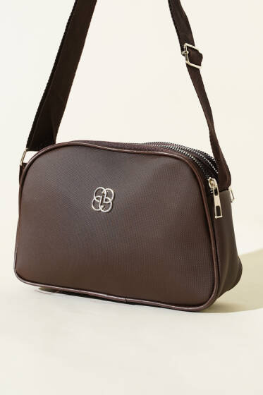 Armalı 3 Bölmeli Fermuarlı Çanta Kahve - Kol Çantası