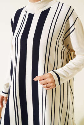 Asimetrik Kesim Çizgili Triko Tunik Bej Lacivert - Triko Tunik