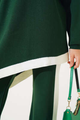 Asimetrik Kesim Şeritli Triko İkili Takım Zümrüt - Triko İkili Takım