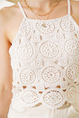 Askılı Güpürlü Crop Bej - Kadın Giyim Modelleri