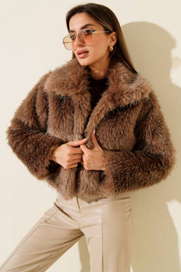 Astarlı Kruvaze Yaka Kürk Mont Latte - Kadın Giyim Modelleri