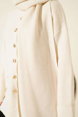 Atkılı Düğmeli Cepli Triko Hırka Bej - Hırka