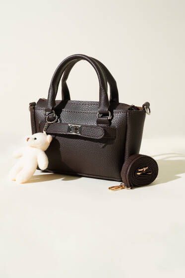 Ayıcık Aksesuarlı Fermuarlı Çanta Kahve - Kol Çantası