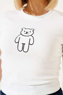 Ayıcık Desenli Nakışlı Kaşkorse Bluz Ekru - Kadın Giyim Modelleri