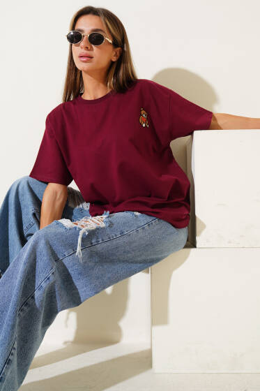 Ayıcık İşlemeli T-shirt Bordo - Kadın Giyim Modelleri