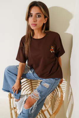Ayıcık İşlemeli T-shirt Kahve - Kadın Giyim Modelleri