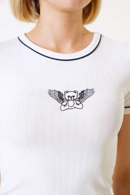 Ayıcık Nakışlı T-shirt Ekru - Kadın Giyim Modelleri