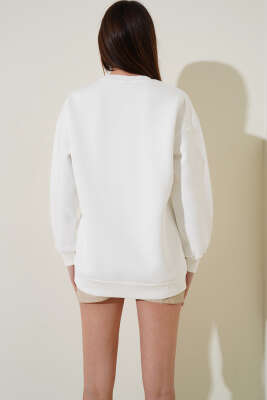 Ayıcık Nakışlı Üç İplik Sweatshirt Beyaz - Kadın Giyim Modelleri