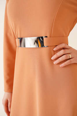 Ayna Detay Kemerli Elbise Soğan Kabuğu - Thumbnail
