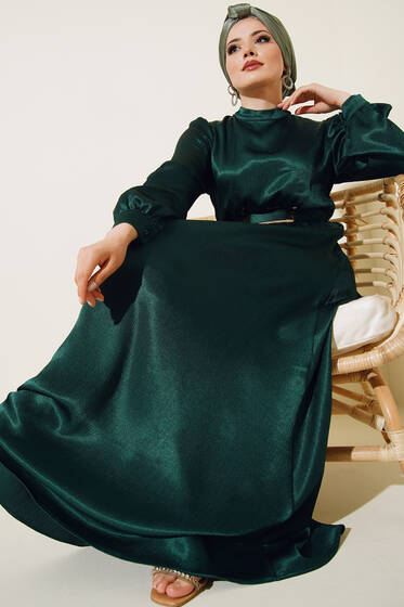 Ayna Kemerli Saten Elbise Zümrüt - Tesettür Elbise