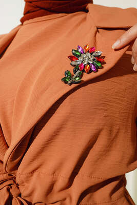 Ayrobin Çiçek Broşlu Bel Bağlamalı Üçlü Takım Soğan Kabuğu - Thumbnail