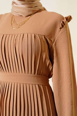 Ayrobin Piliseli Elbise Latte - Tesettür Elbise