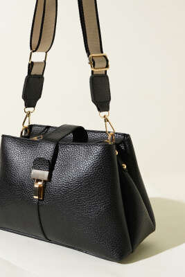 Baget Kilitli Kol Çantası Siyah - Kol Çantası