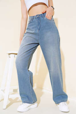Baggy Arka Tokalı Kot Pantolon Açık Mavi - Kadın Giyim Modelleri