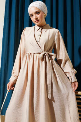 Bağlamalı Yarım Taş Düğmeli Elbise Bej - Tesettür Elbise