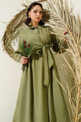 Bağlamalı Yarım Taş Düğmeli Elbise Çağla Yeşili - Tesettür Elbise