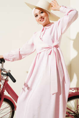 Bağlamalı Yarım Taş Düğmeli Elbise Pembe - Tesettür Elbise