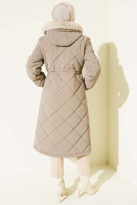 Baklava Desen Bel Tünelli Kapitone Mont Bej - Mont