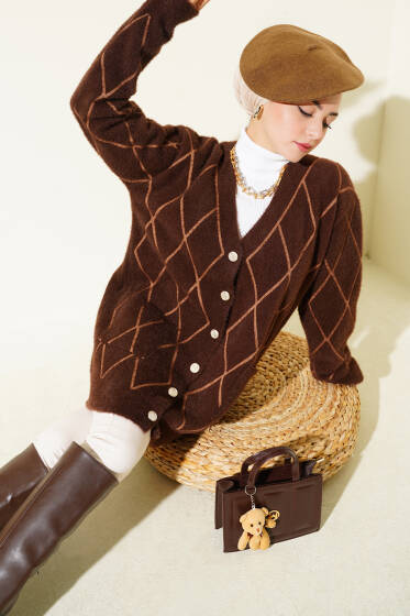 Baklava Desen Çizgili Cepli Sakallı Hırka Kahve - Hırka