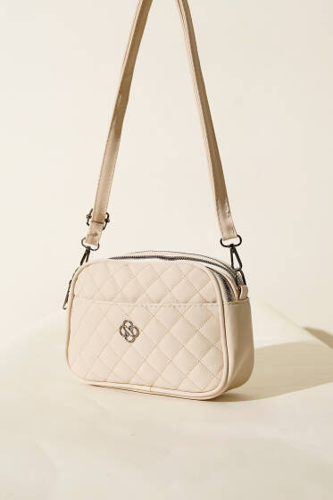 Baklava Desen Metal Armalı Çanta Krem - Kol Çantası