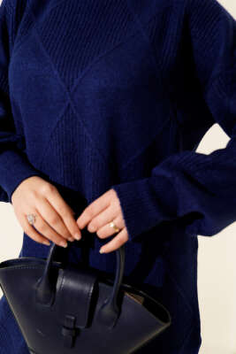 Baklava Kabartma Yumoş Triko Tunik Lacivert - Tunik