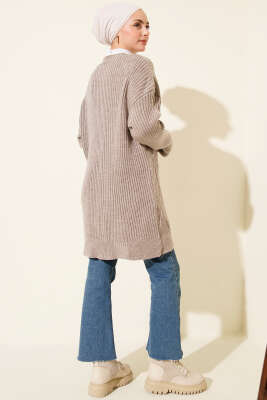 Baklava Kabartmalı Düğmeli Triko Hırka Bej - Hırka