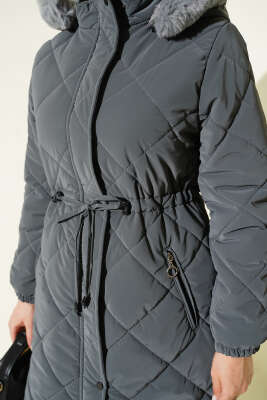 Baklava Kapitone Kapüşonlu Mont Füme - Mont