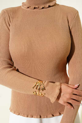 Balıkçı Yaka Fırfırlı Triko Kazak Latte - Yılın Fırsatı